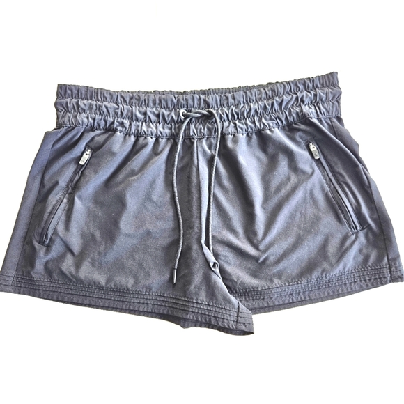 Athleta Pants - Athleta Women's Black Elastic Waist Shorts, Size Large